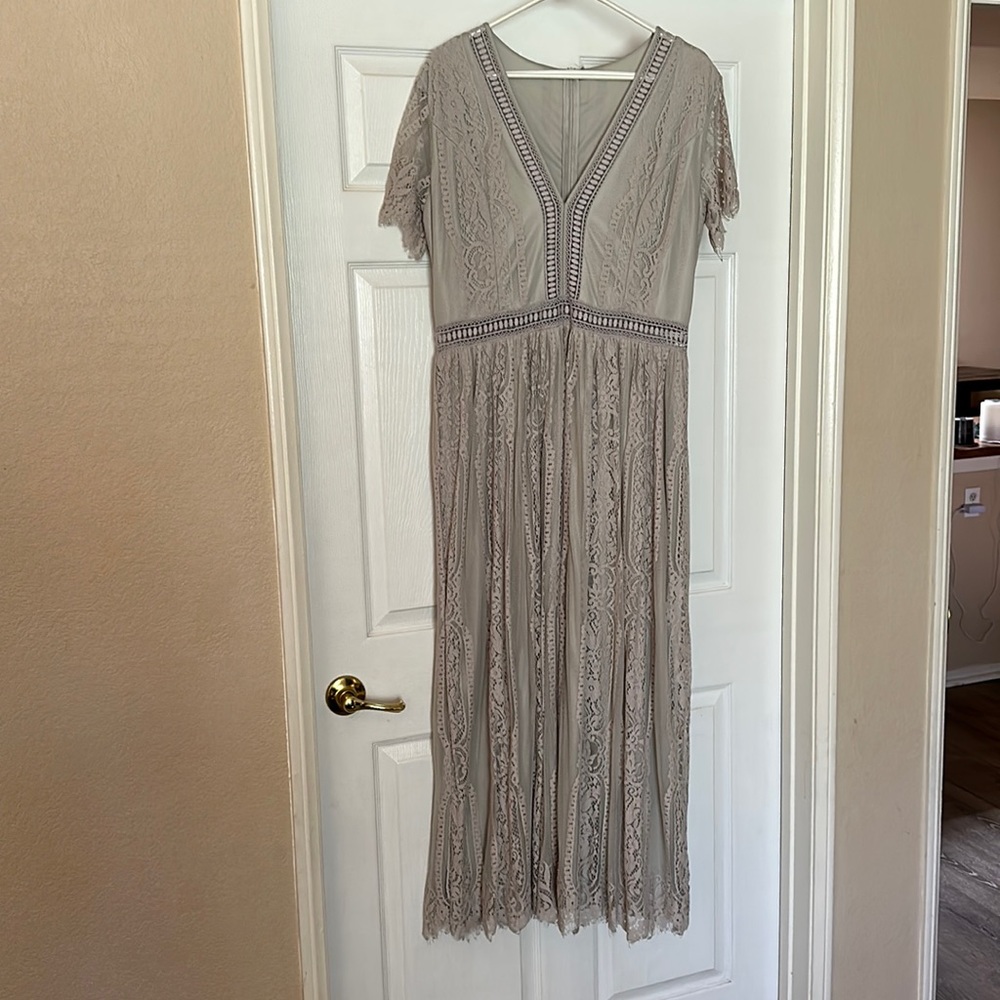 Amazon gray lace dress, xl, I wear a 14/16